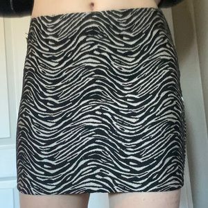 Zebra stripes mini skirt 🦓